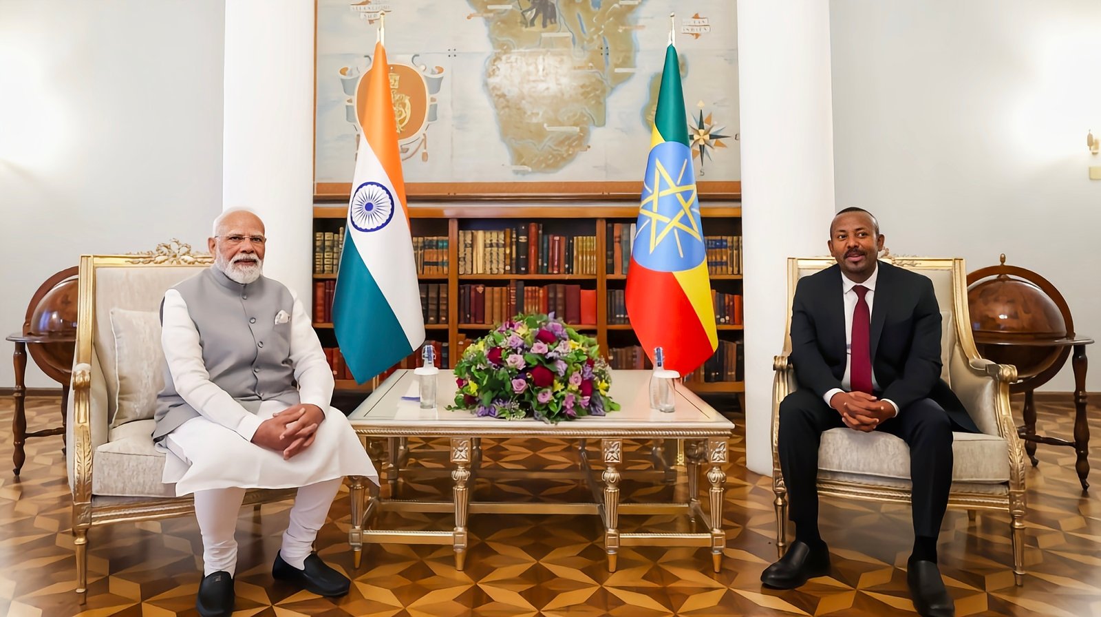 इथियोपिया के प्रधानमंत्री अबी अहमद और प्रधानमंत्री नरेंद्र मोदी ने द्विपक्षीय बातचीत की।