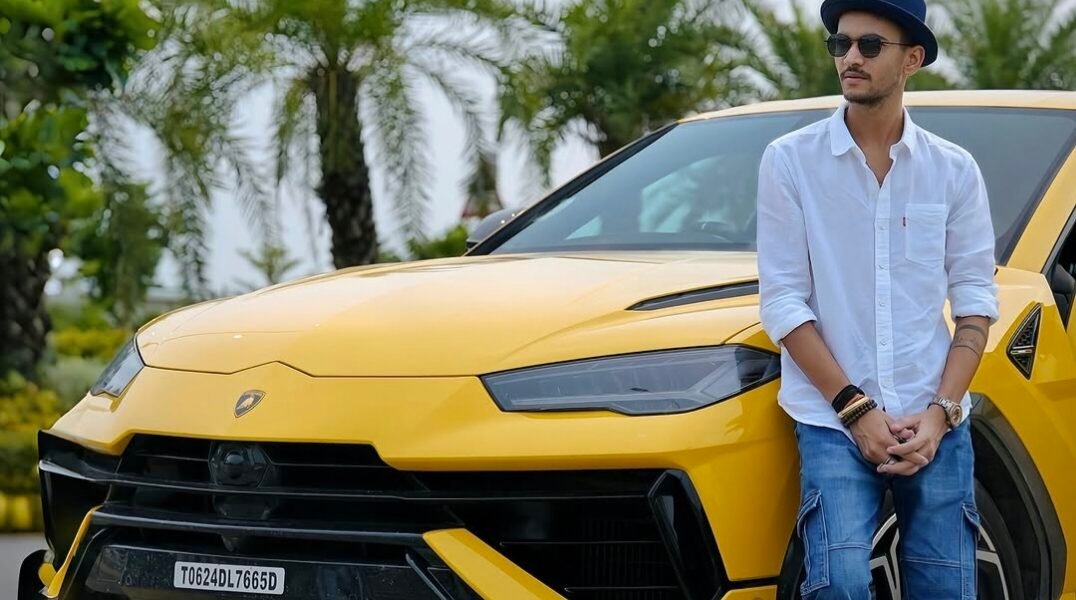 Anurag Dwivedi कौन है? यूपी के इस Youtuber की ED द्वारा संभावित मनी लॉन्ड्रिंग के लिए जांच की जा रही है।