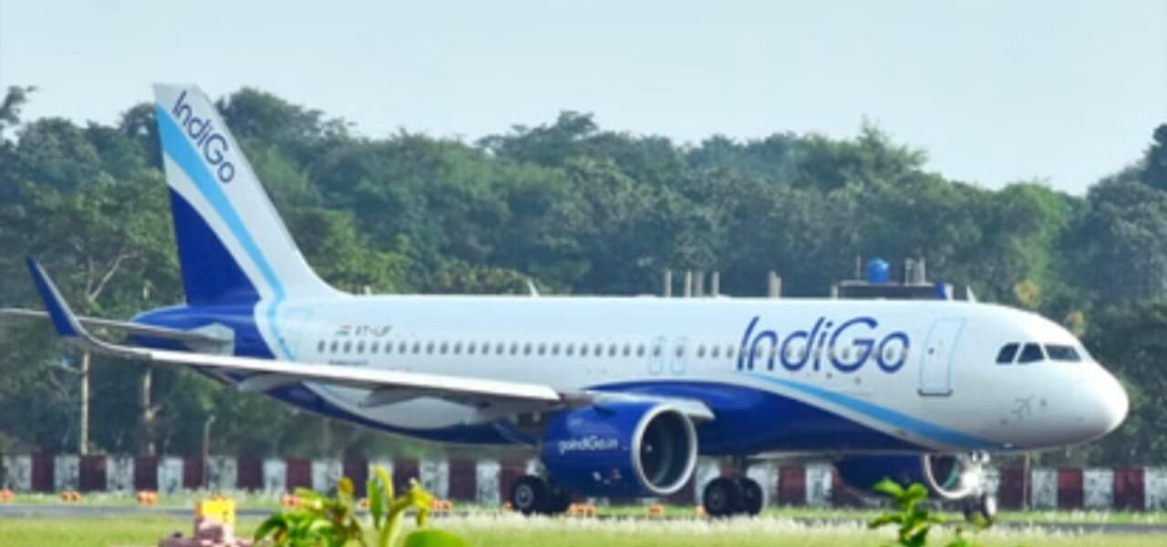 IndiGo Crisis: लगातार बढ़ रही यात्रियों की परेशानियाँ, 5 दिनों में 2,000 से ज़्यादा उड़ानें रद्द