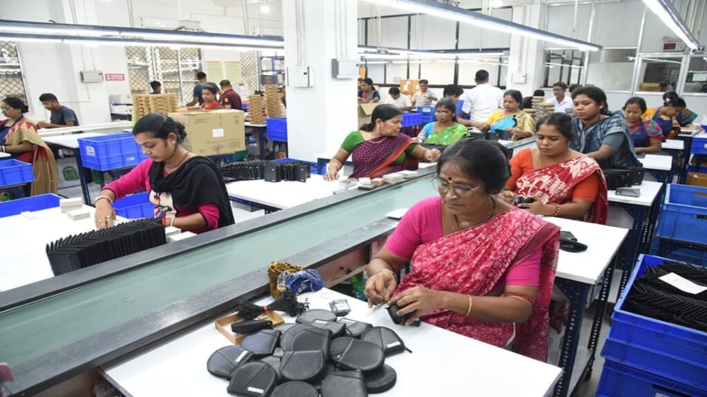 अक्टूबर में भारत की औद्योगिक विकास दर सिर्फ 0.4% — जानिए क्यों धीमी पड़ी ग्रोथ और किन सेक्टरों ने दिखाया दम