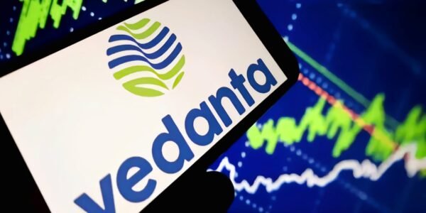 Vedanta 1:5 डिमर्जर 2026: GST पेनल्टी के बीच नया हाई, खरीदें या बेचें?