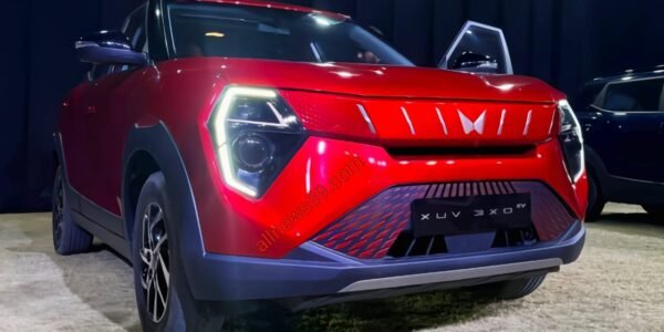 Mahindra XUV 3XO EV भारत में 13.89 लाख रुपये की शुरुआती कीमत पर लॉन्च हुई।